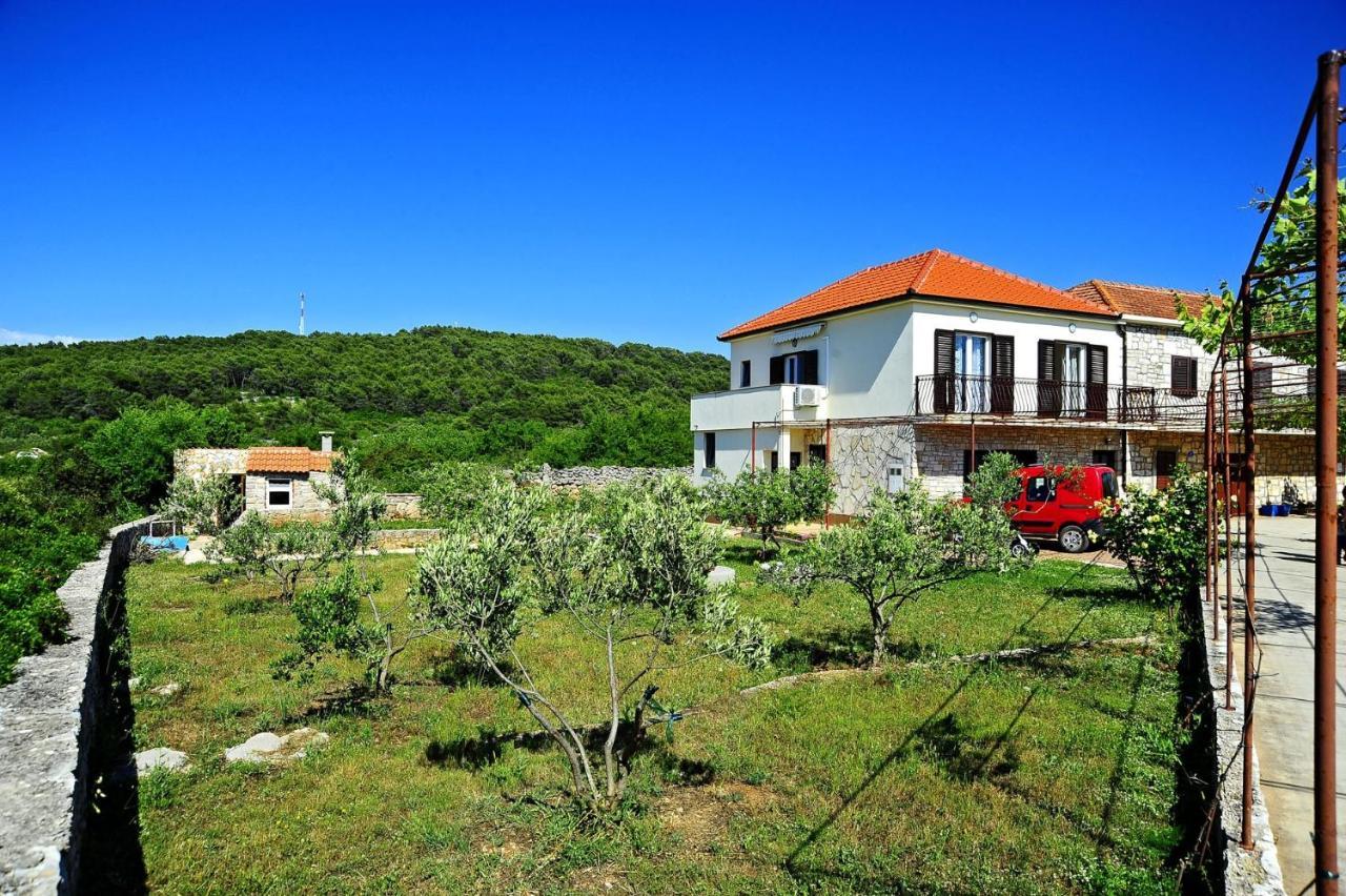 Apartments With A Parking Space Gornje Selo, Solta - 15545 Grohote Luaran gambar