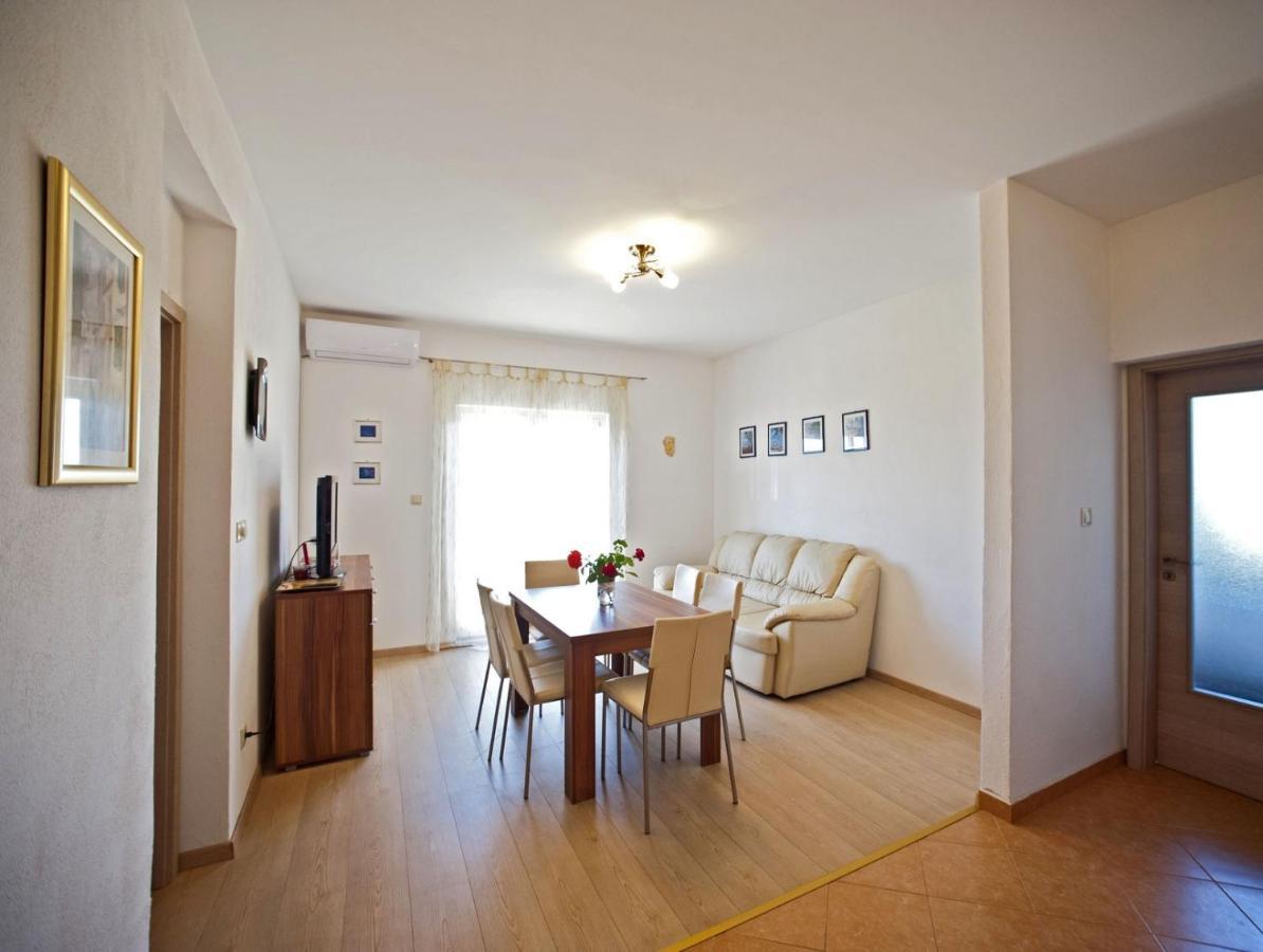 Apartments With A Parking Space Gornje Selo, Solta - 15545 Grohote Luaran gambar