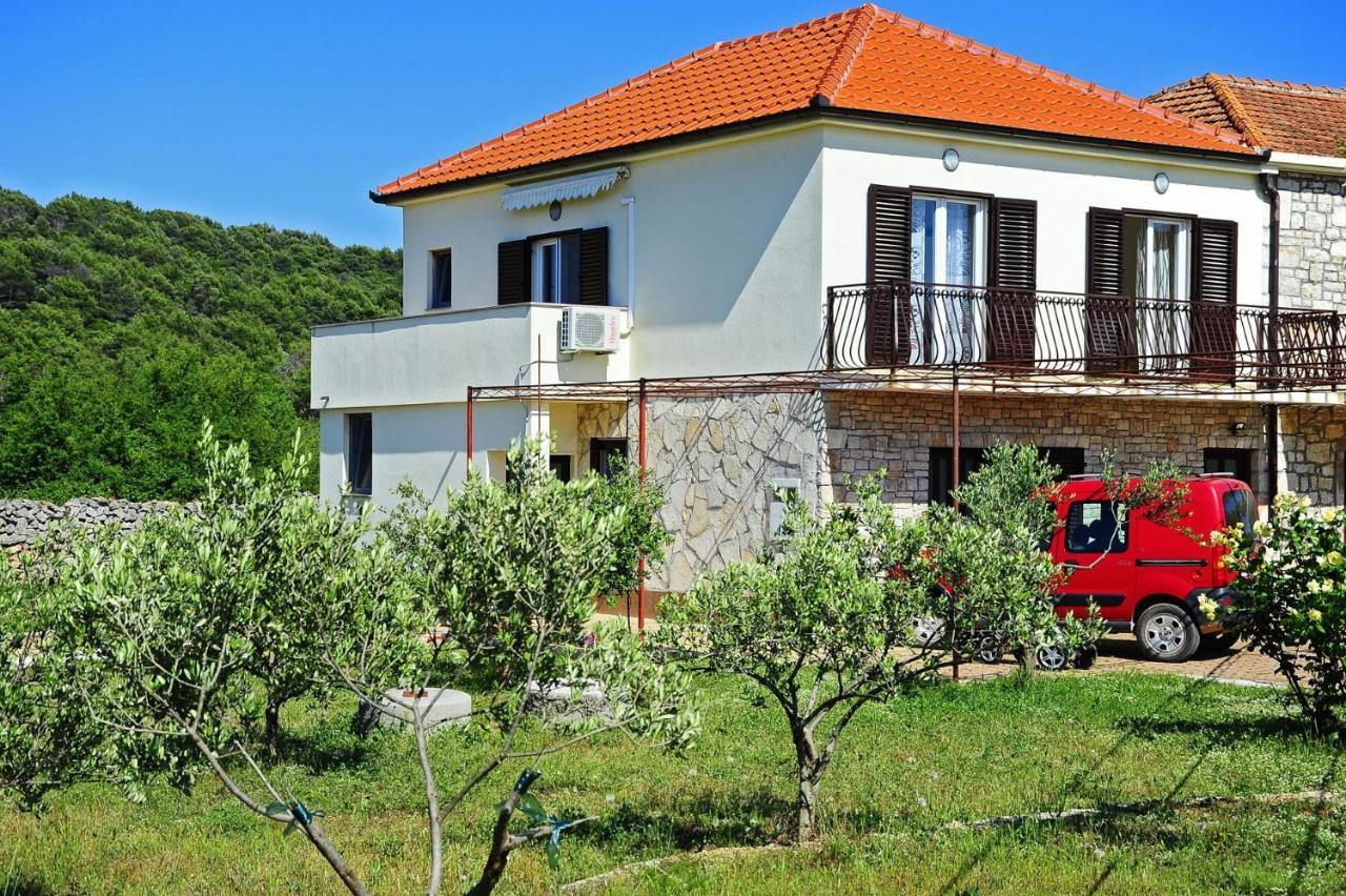 Apartments With A Parking Space Gornje Selo, Solta - 15545 Grohote Luaran gambar