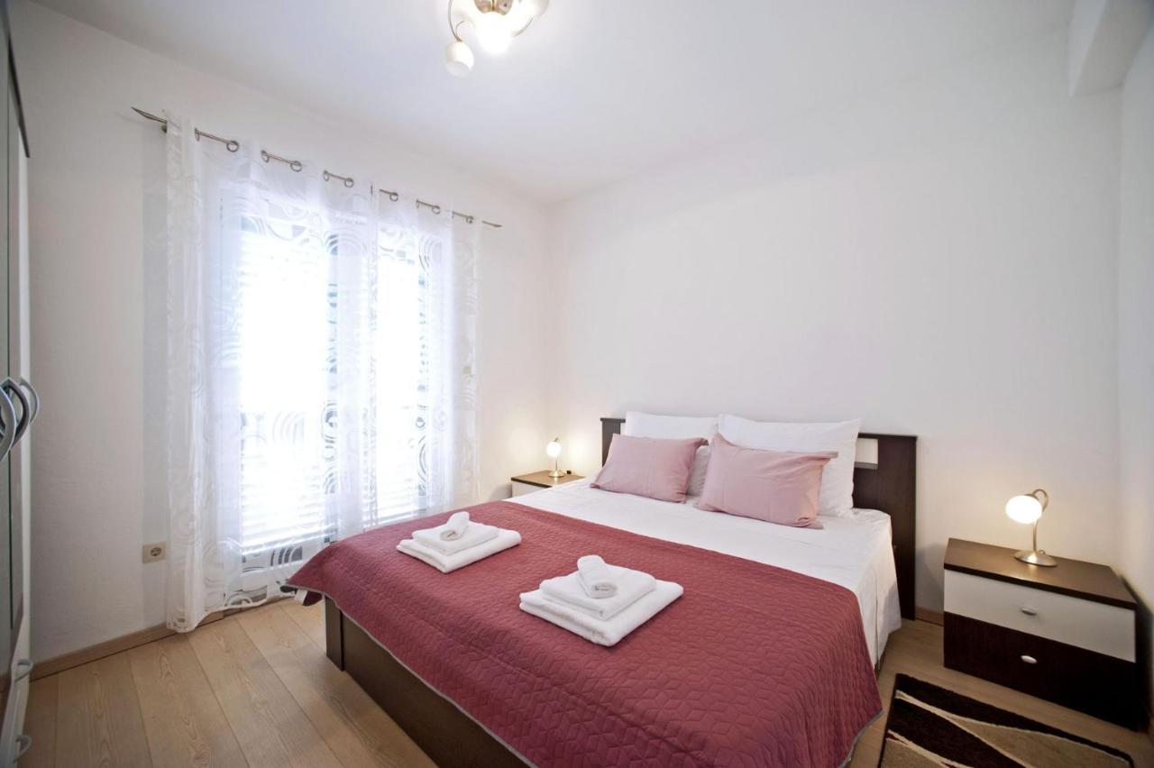 Apartments With A Parking Space Gornje Selo, Solta - 15545 Grohote Luaran gambar